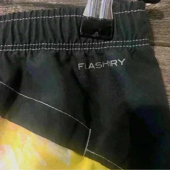 The North Face Girls Class V Water Shorts M (10/12) - Picture 6 of 8